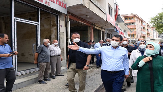 Emine Erdoğan, sel felaketinin yaşandığı Kastamonu’nun Bozkurt ilçesini ziyaret etti