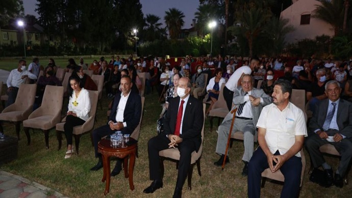 Cumhurbaşkanımız Ersin Tatar, Lapta’da, “Geçmişten Bugüne Tarihin Tanıkları” isimli belgeselin gösterimine katıldı
