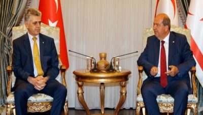 Cumhurbaşkanı Ersin Tatar, Kamu Hizmeti Komisyonu (KHK) başkan ve üyelerini kabul etti.